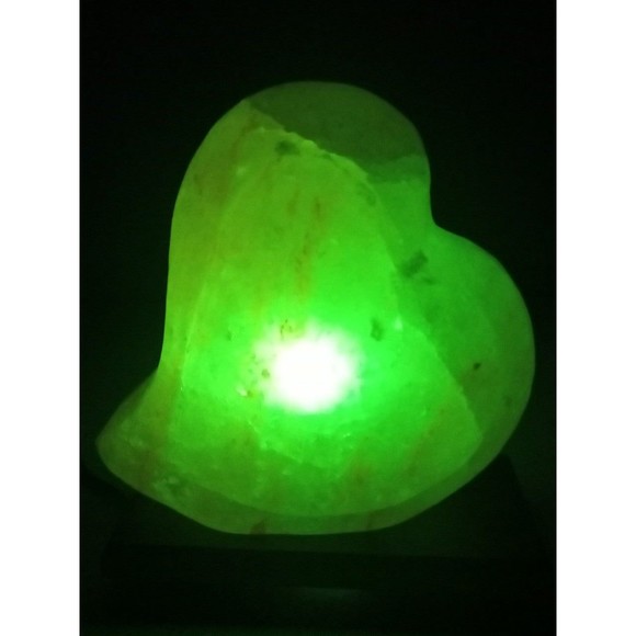 Mocking Hand Crafted Heart Shaped Salt Lamp - Picture 4 of 12
